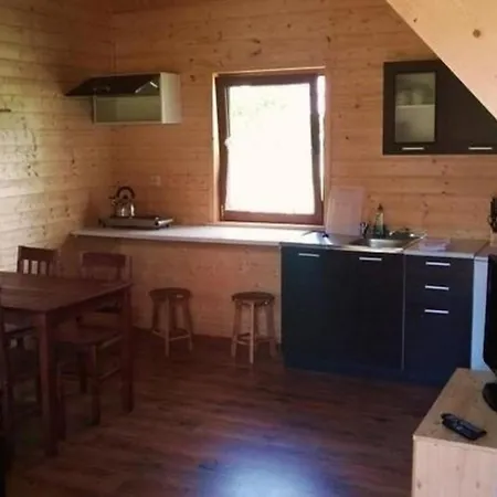 Daire Blockhuette Mit Terrasse Und Grill *