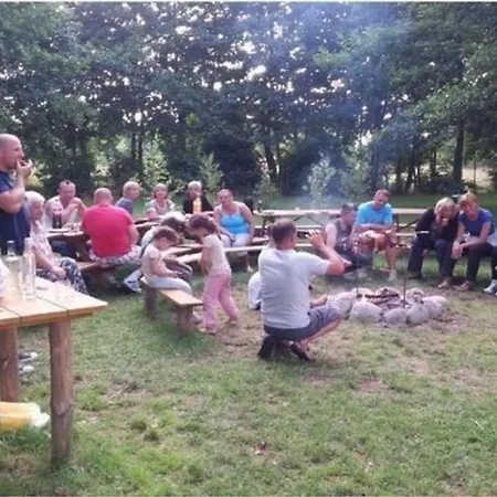 Blockhuette Mit Terrasse Und Grill Gleznowo